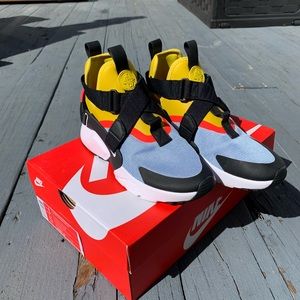 Nike Air Huarache City Aluminum Black Bright Citron Bright Crimson AH6787 401